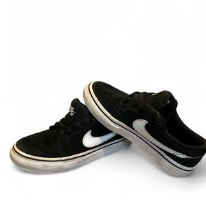 Kids Black and White SB Nike Shoes